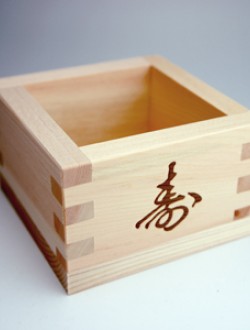 일본산 히노끼 나무로 만든 마쓰잔 (1合 : 180cc) 木曽ヒノキ使用 1合枡 桝(マス)