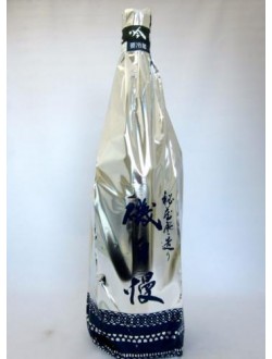【송료포함】이소지만 다이긴죠 히조우칸쯔쿠리 (1.8리터)  磯自慢 大吟醸 秘蔵寒造り